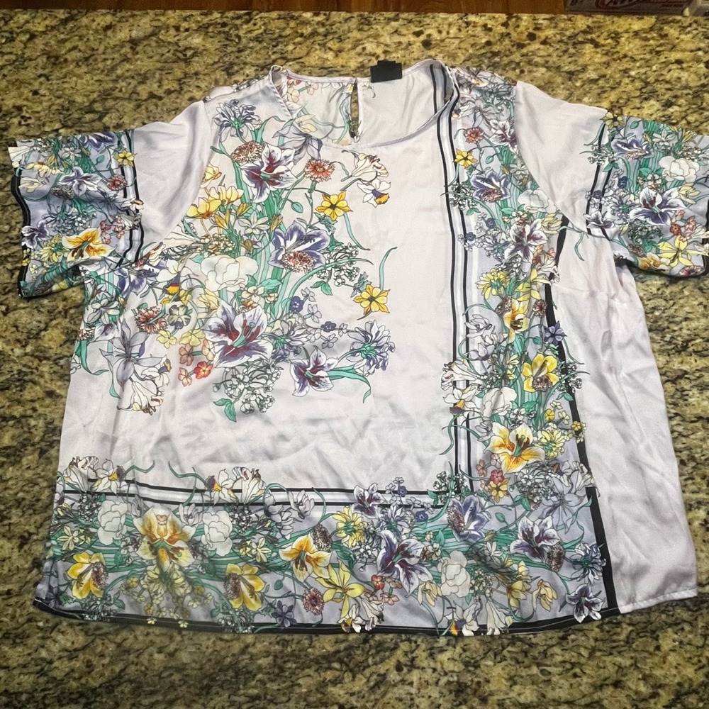 Liz Claiborne Woman 3X Floral Scarf Print Satin Blouse Lavender Short Sleeve Top